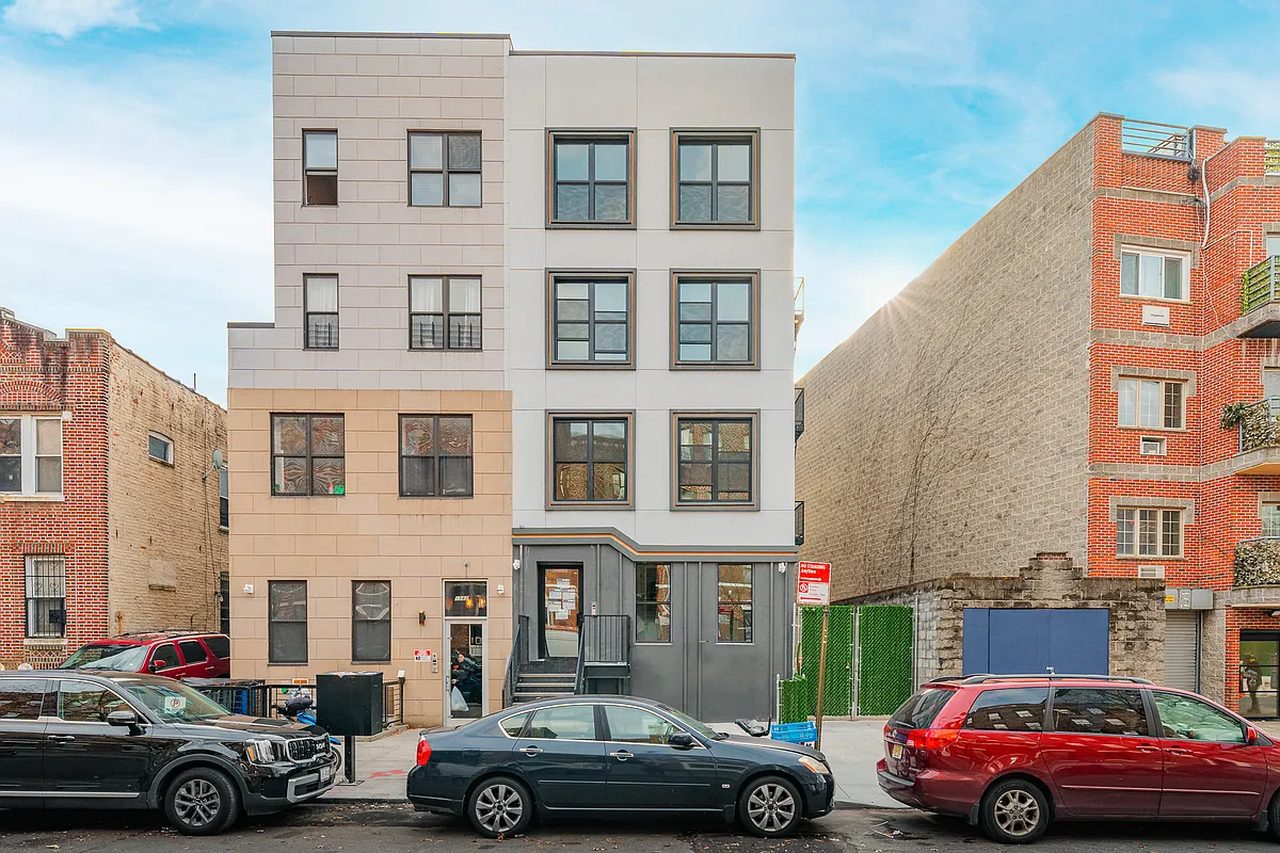a room in Crown Heights photo 9