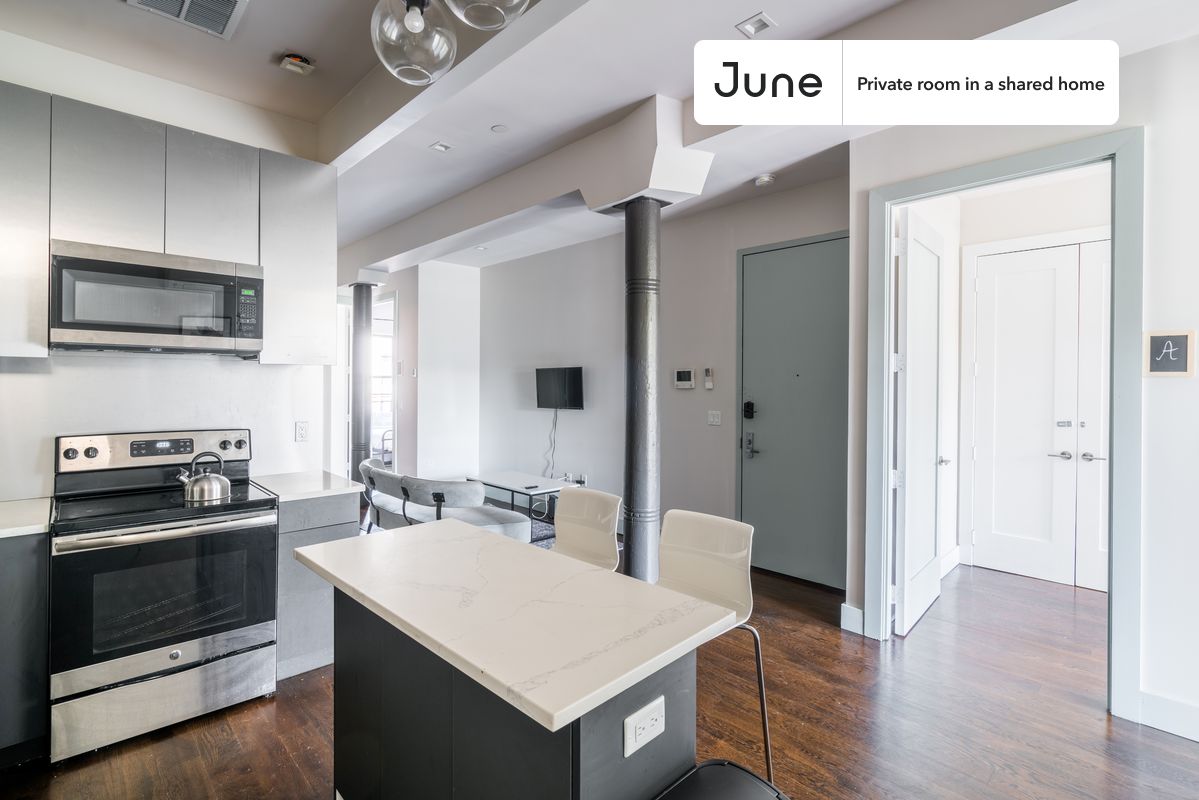 a room in Bedford-Stuyvesant photo 9