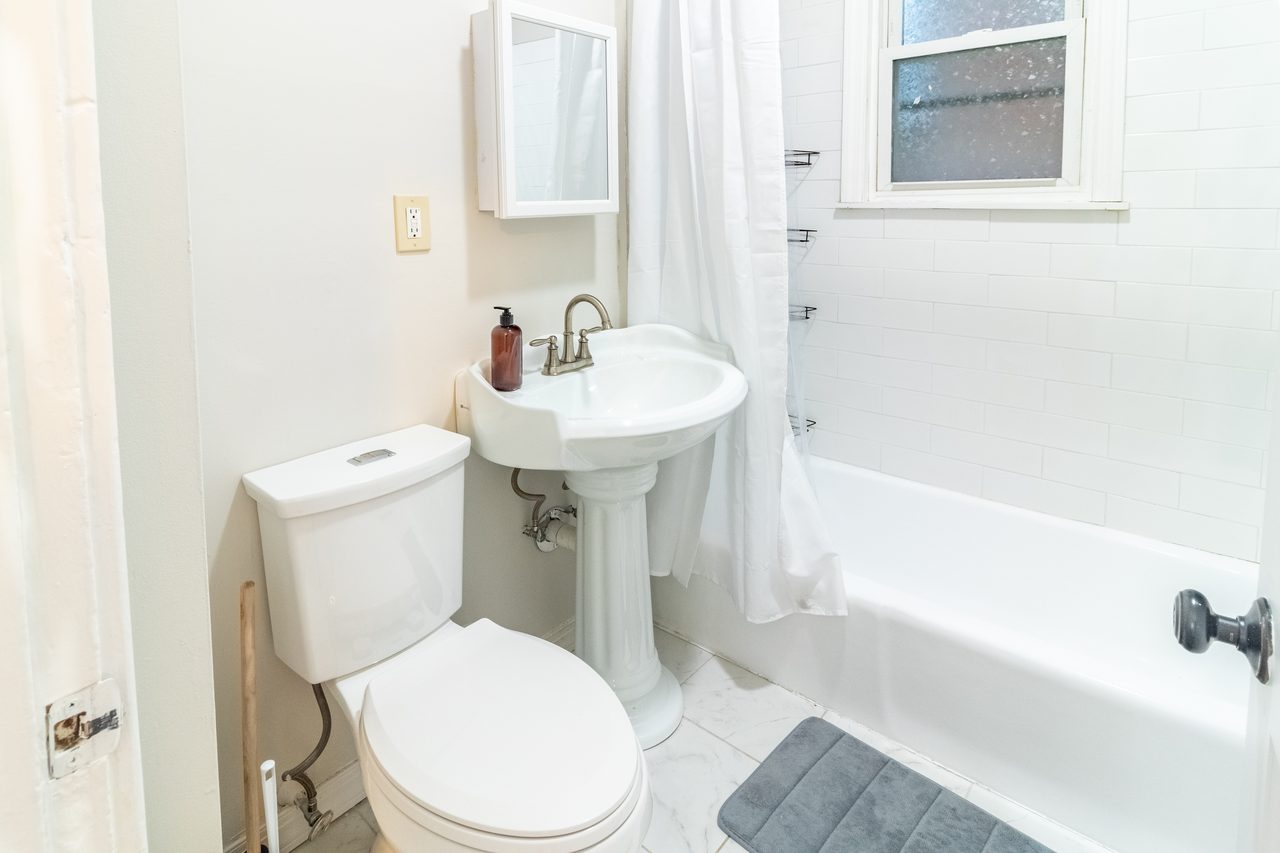 a room in Jamaica Plain photo 6
