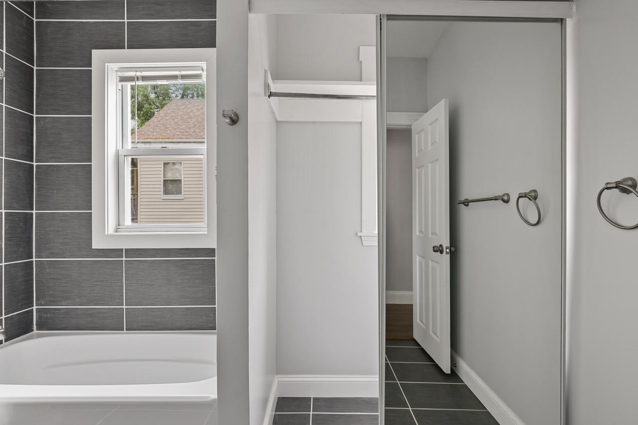 a room in Dorchester photo 8