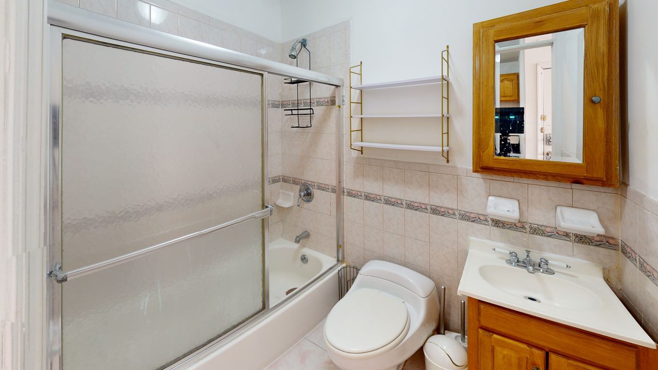 a room in Fort Greene photo 7