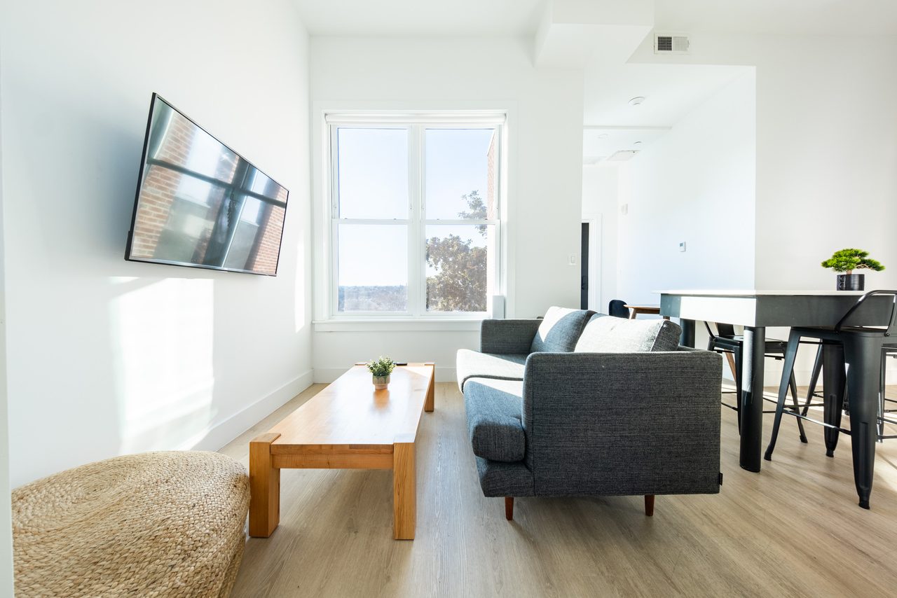 a room in Northwest Washington photo 2