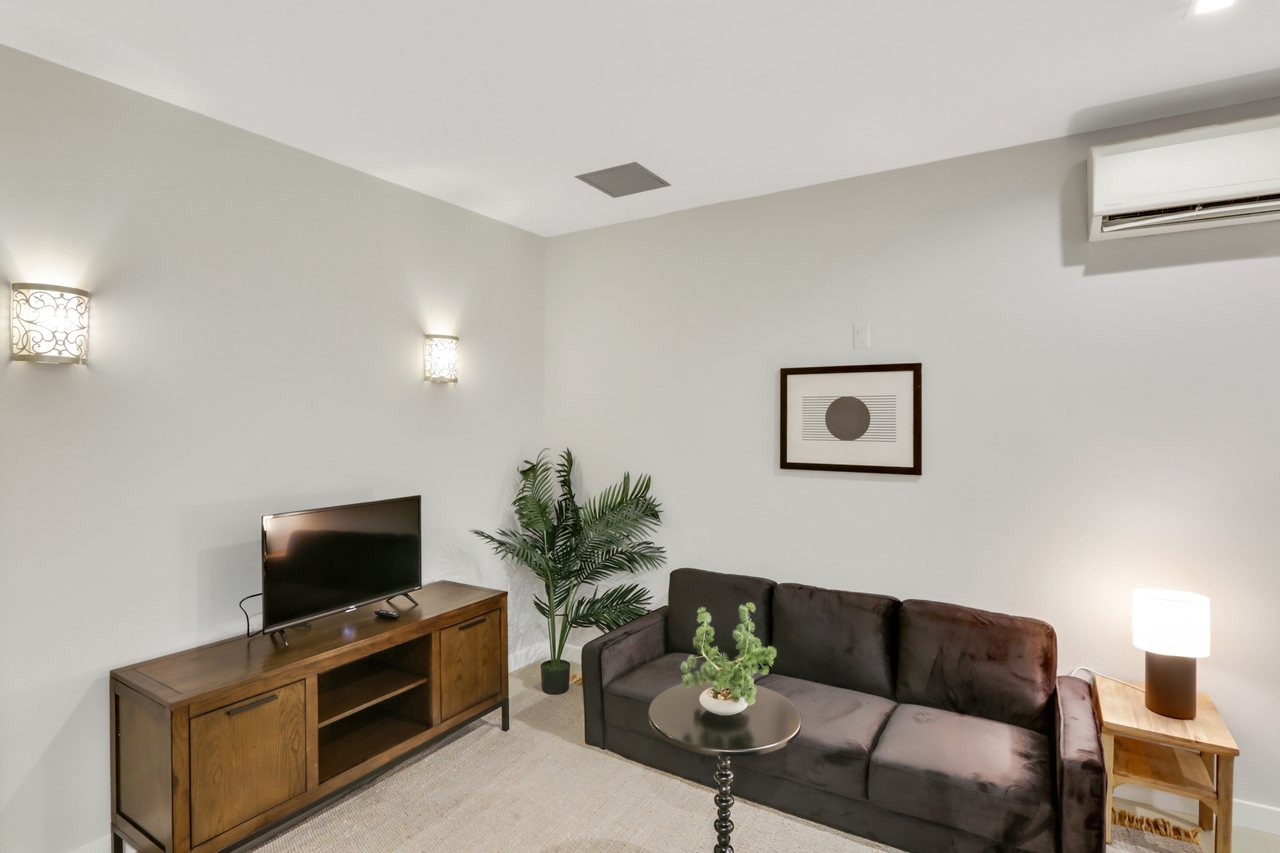 a room in Bedford-Stuyvesant photo 7