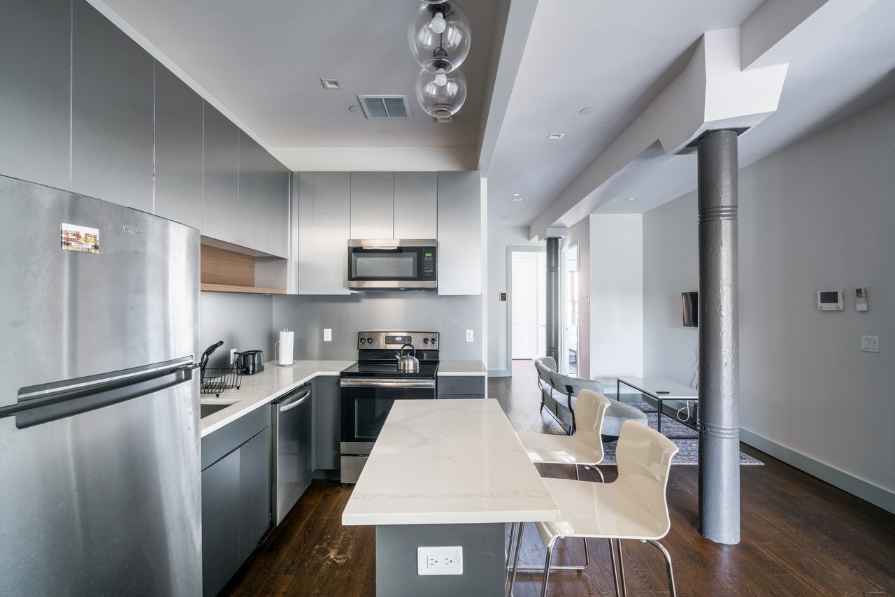 a room in Bedford-Stuyvesant photo 6
