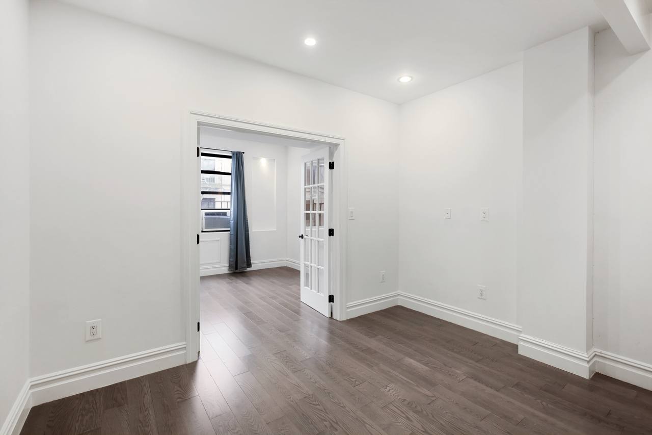 a room in East Village photo 5