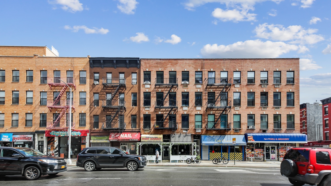 a room in East Harlem photo 9