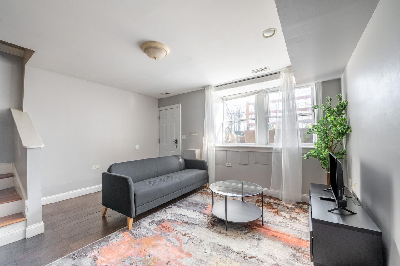 a room in Near West Side photo 4