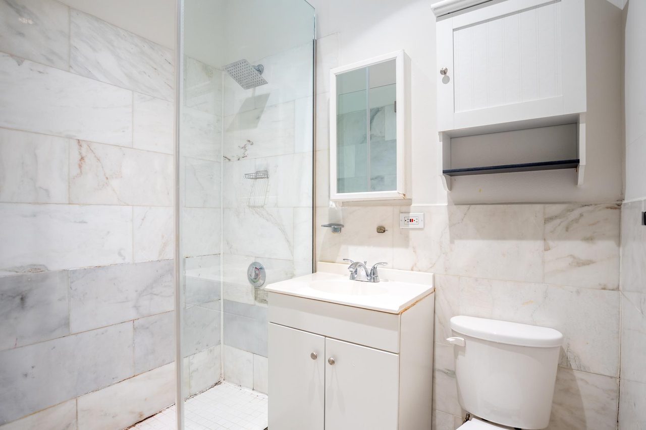 a room in East Village photo 3