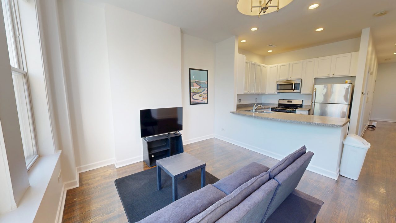 a room in Near West Side photo 5