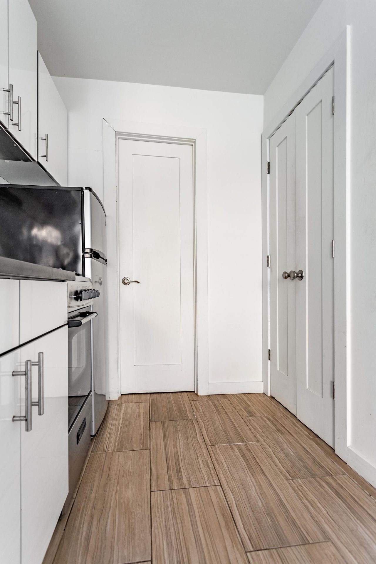 a room in East Village photo 5
