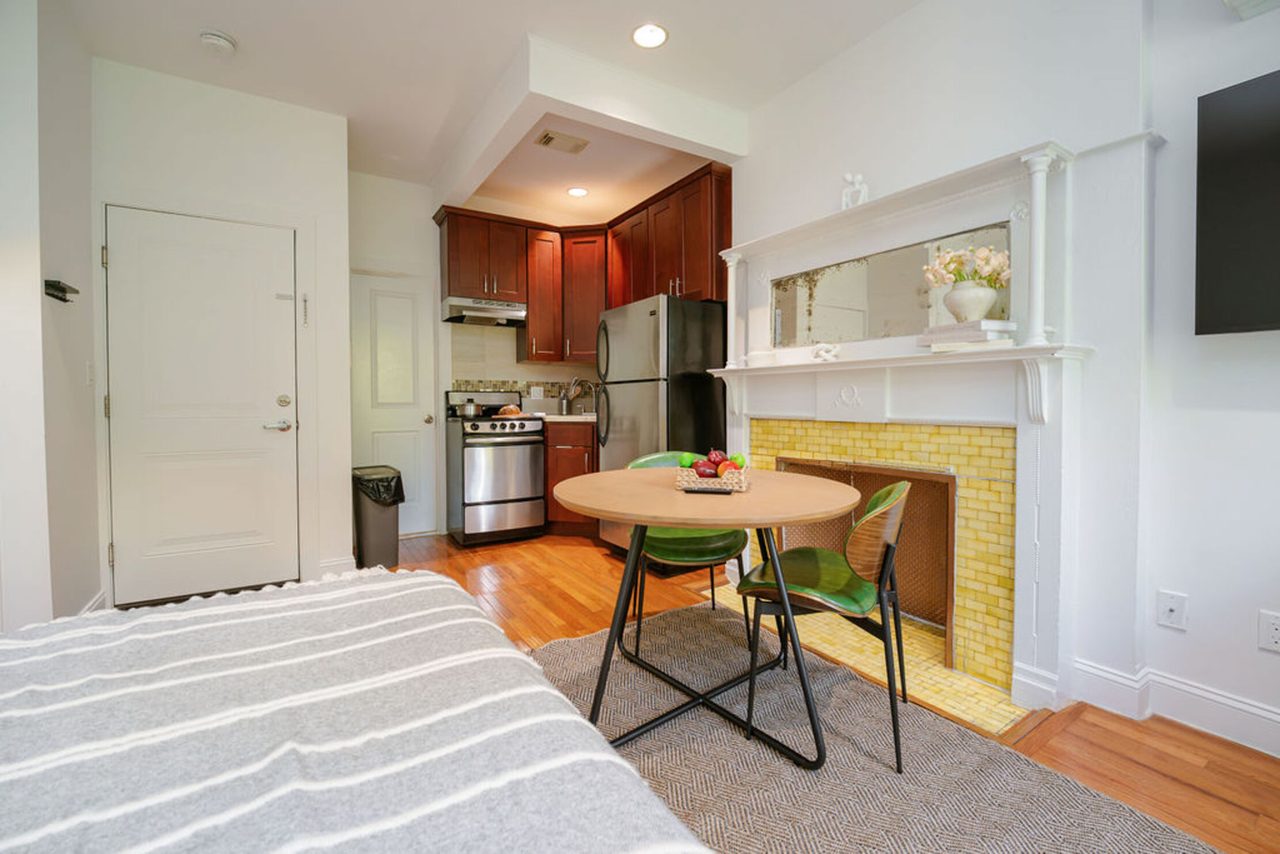 a room in Harlem photo 6