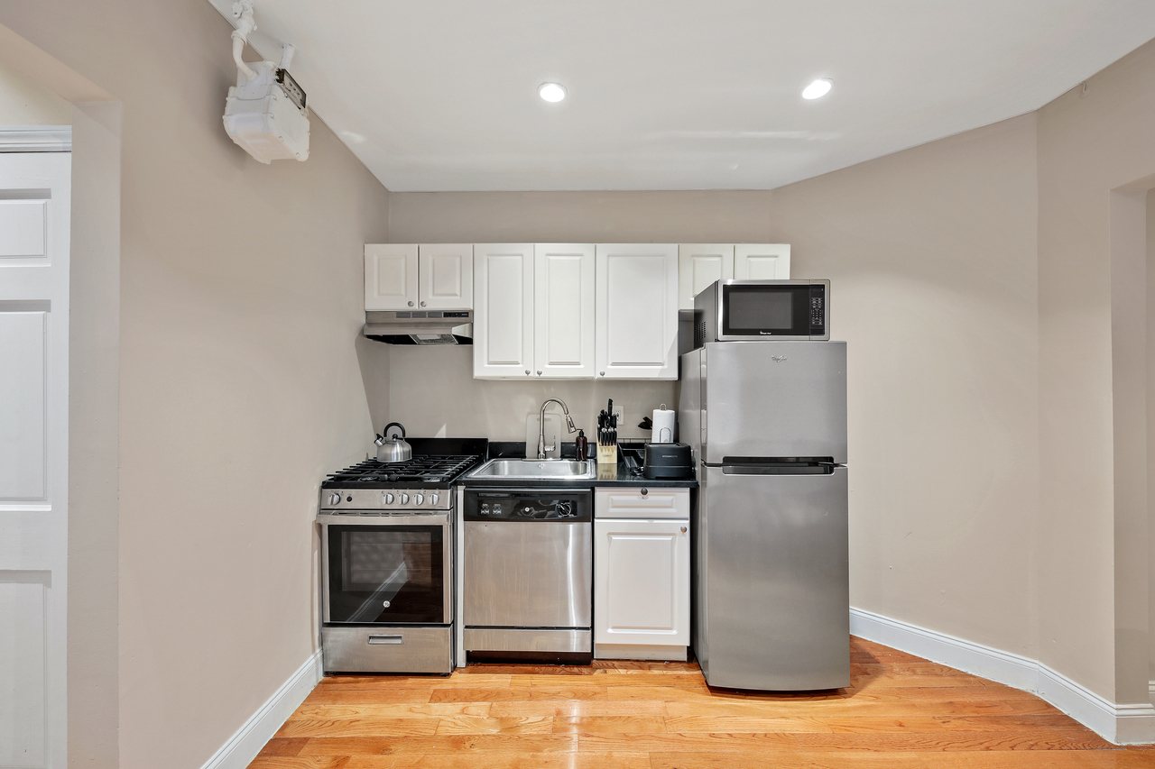 a room in East Harlem photo 4