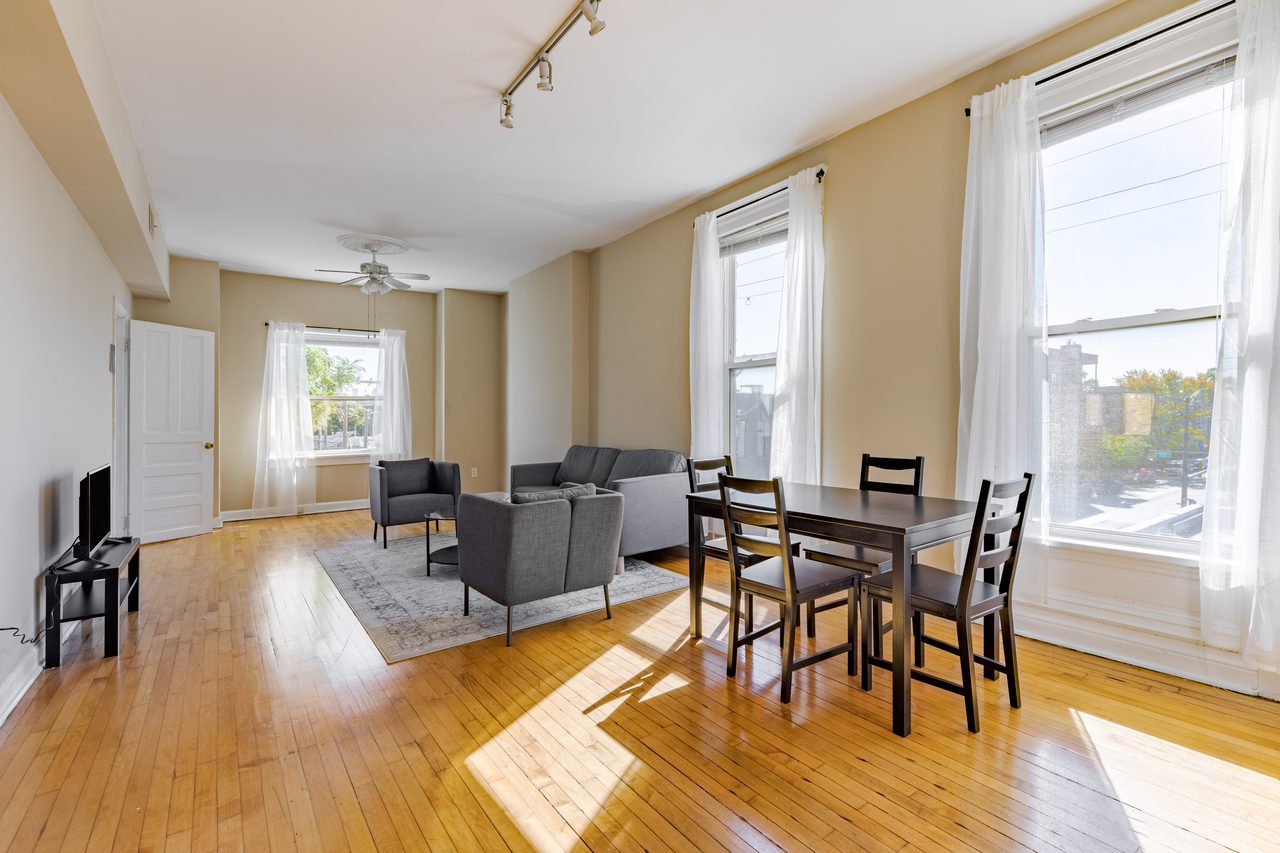 private room in West Town photo 6