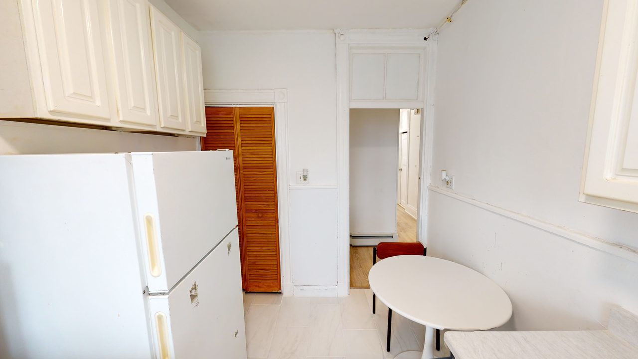 a room in Allston photo 5