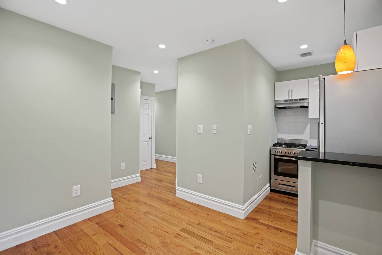 a room in East Village photo 3