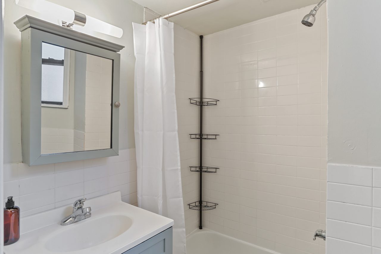 private room in Crown Heights photo 9