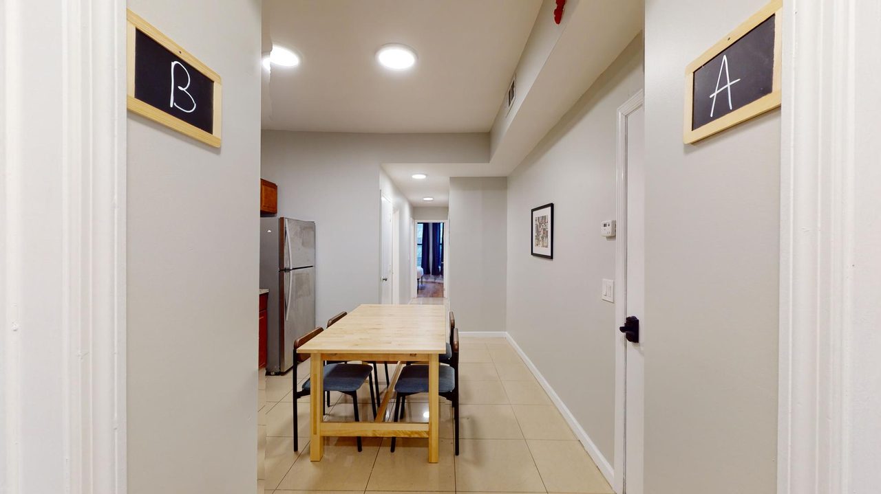 a room in Little Haiti photo 6