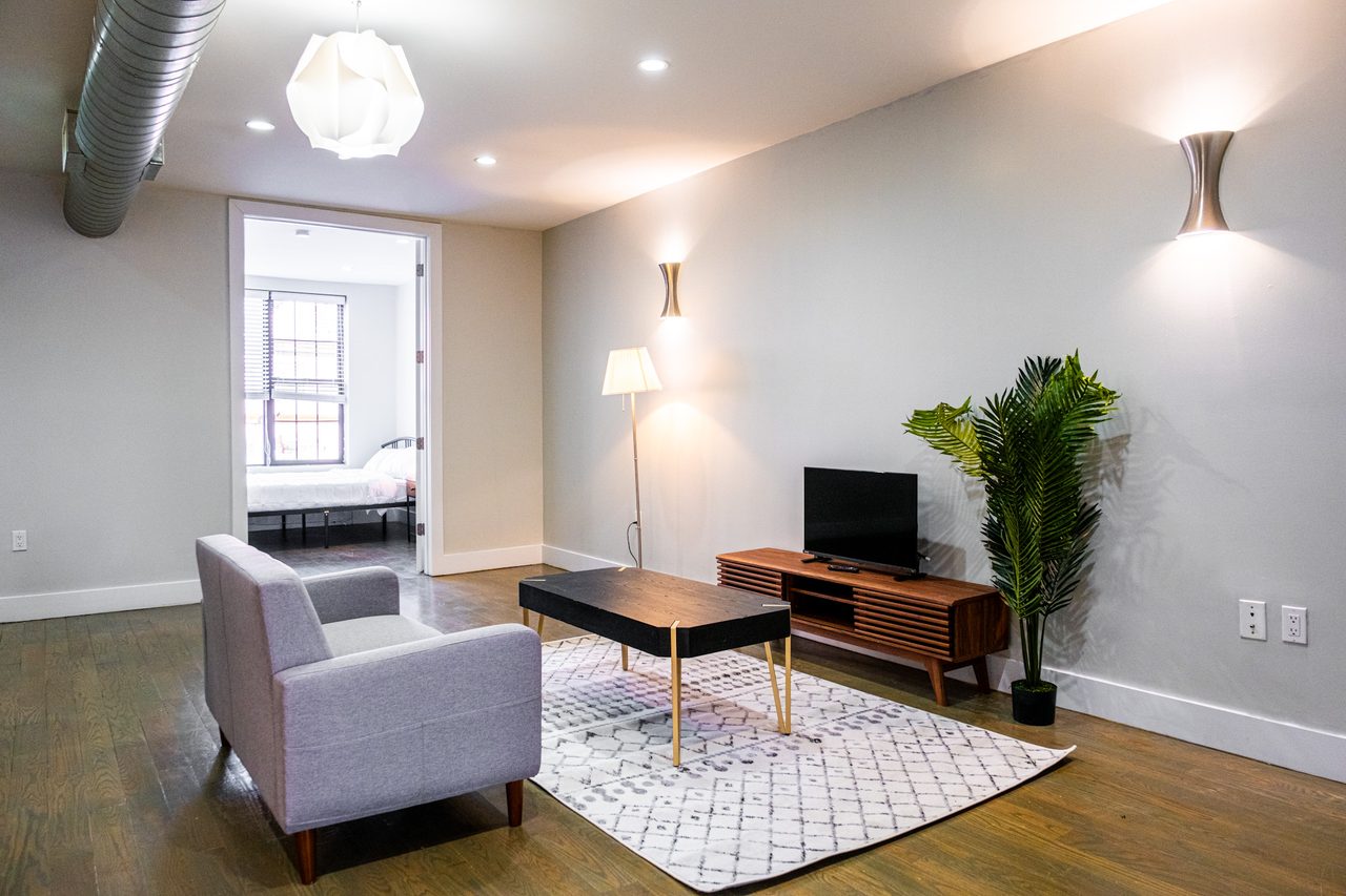 a room in Flatbush photo 8
