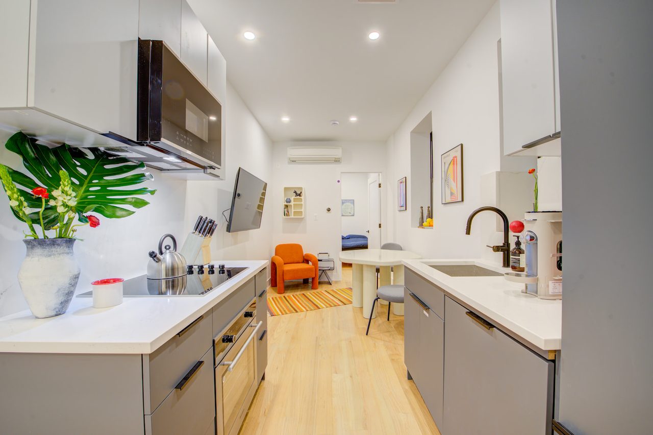 a room in Morningside Heights photo 4