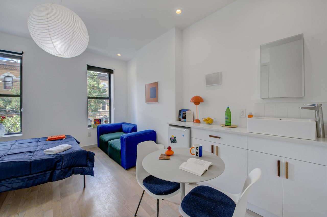 a room in Ocean Hill photo 5