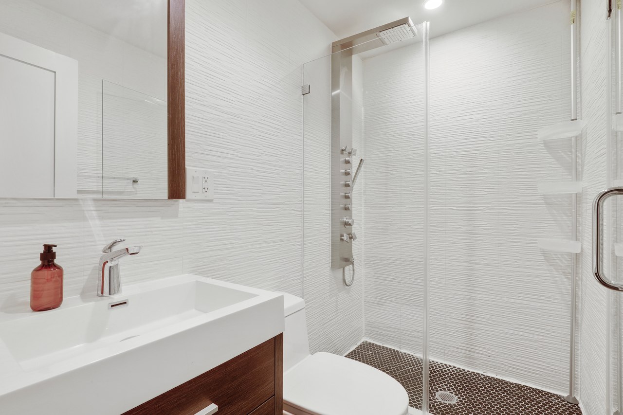 a room in East Village photo 7