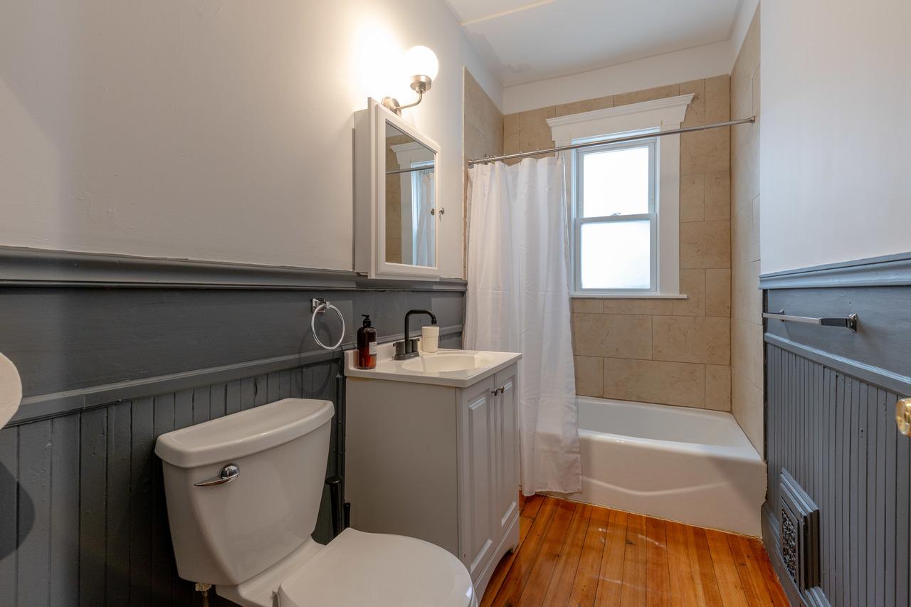 a room in Dorchester photo 5