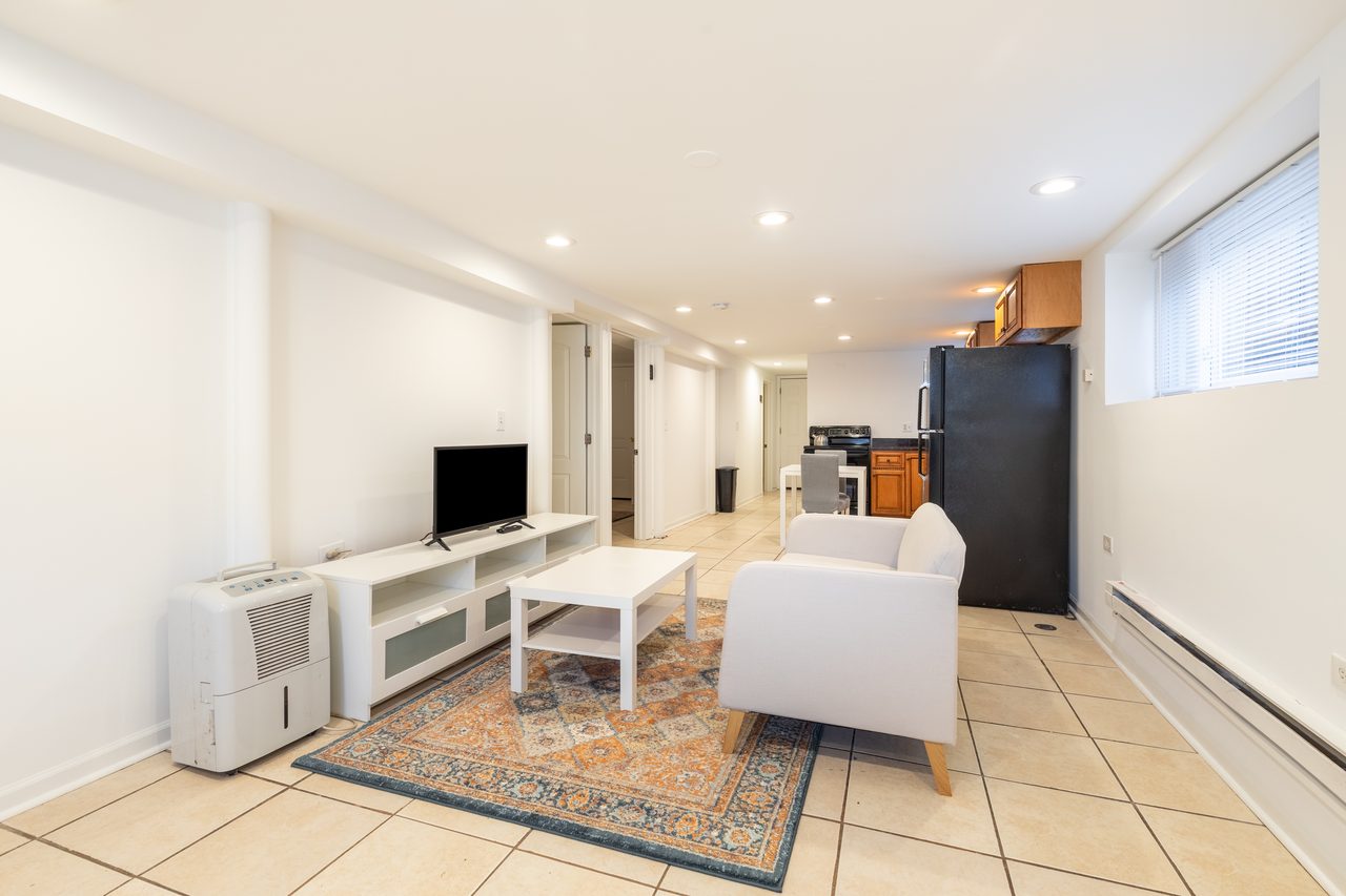 a room in Logan Square photo 5