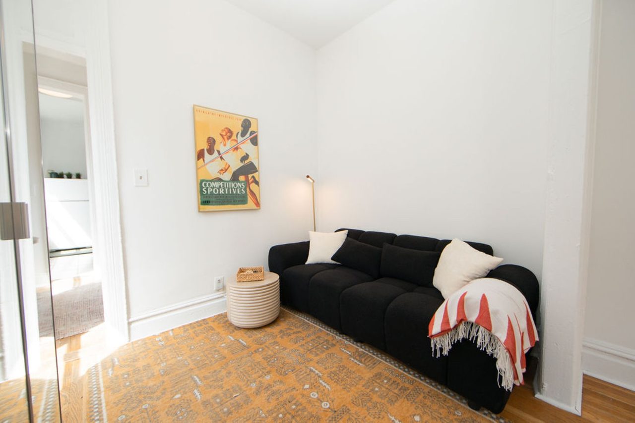 a room in Hell's Kitchen photo 2