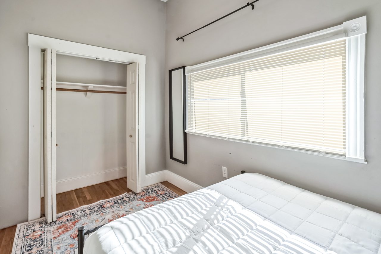 a room in Allston photo 3