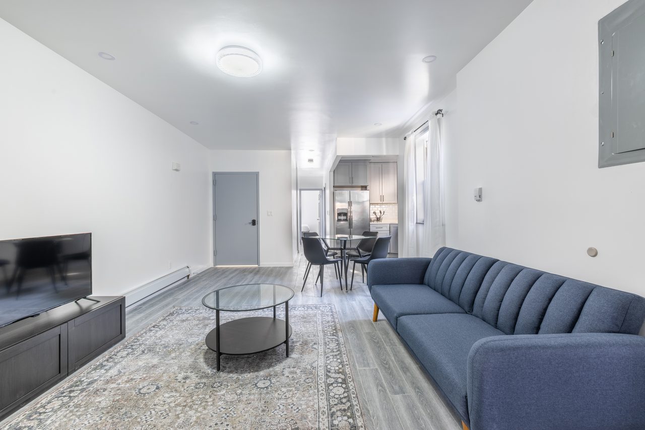 a room in LIC photo 4