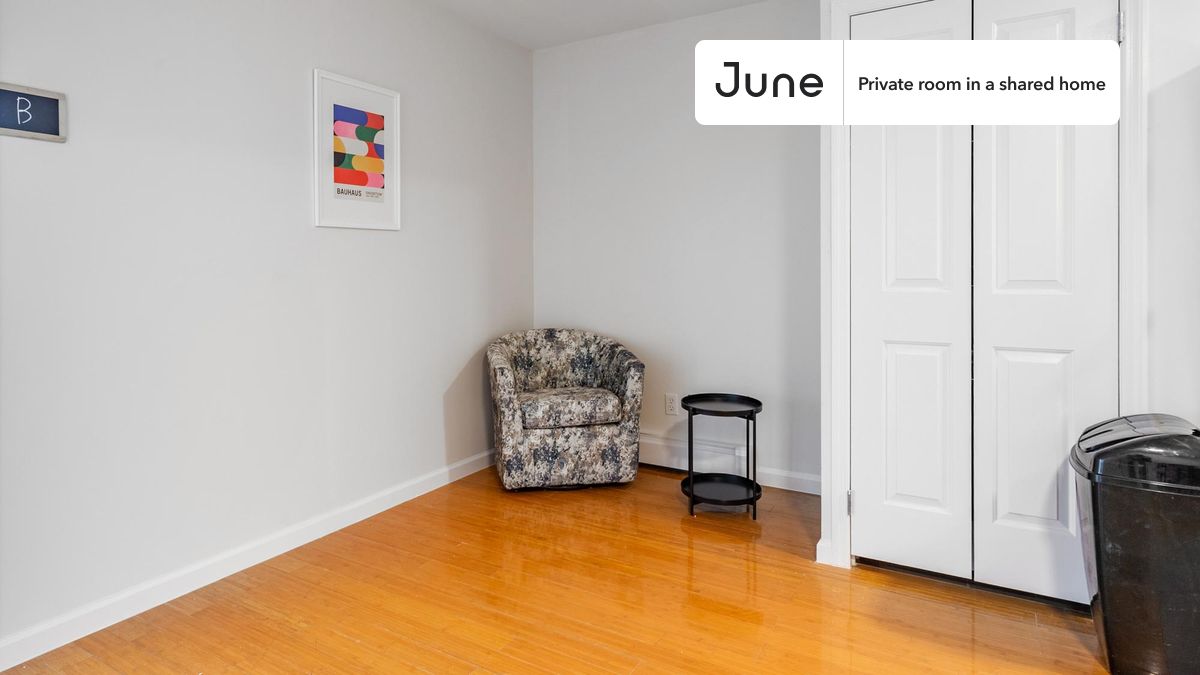 a room in Little Haiti photo 9