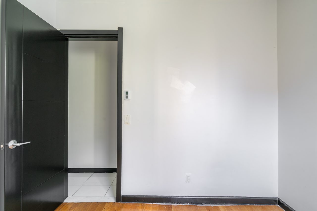 a room in Upper West Side photo 4