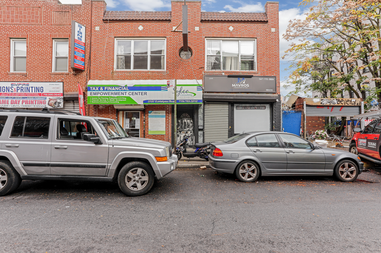 a room in Flatbush photo 9