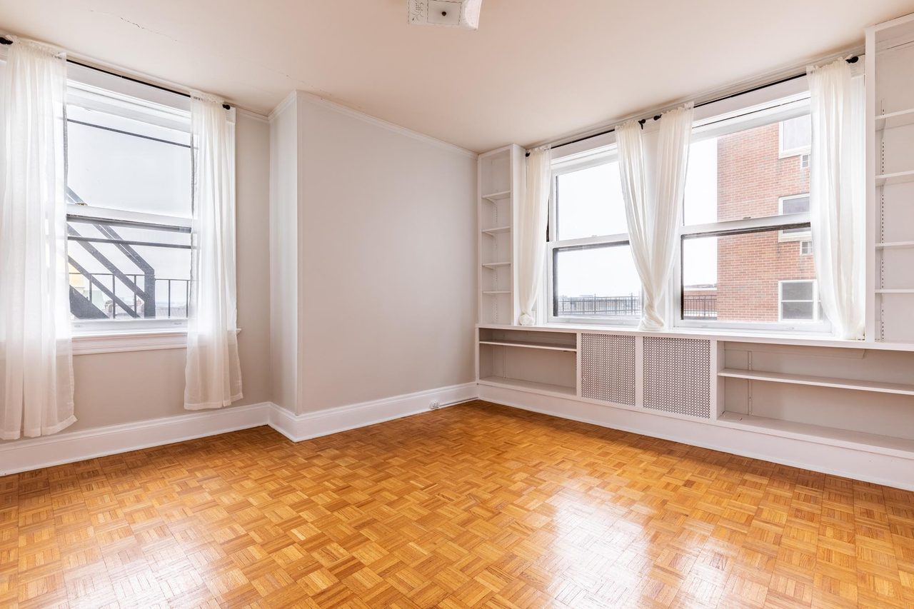a room in Downtown photo 3