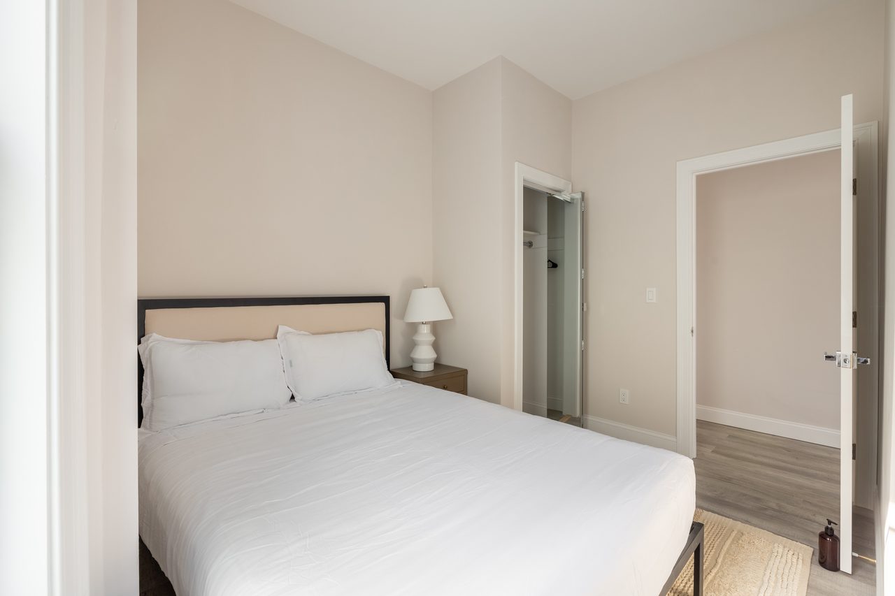 a room in Dorchester photo 2