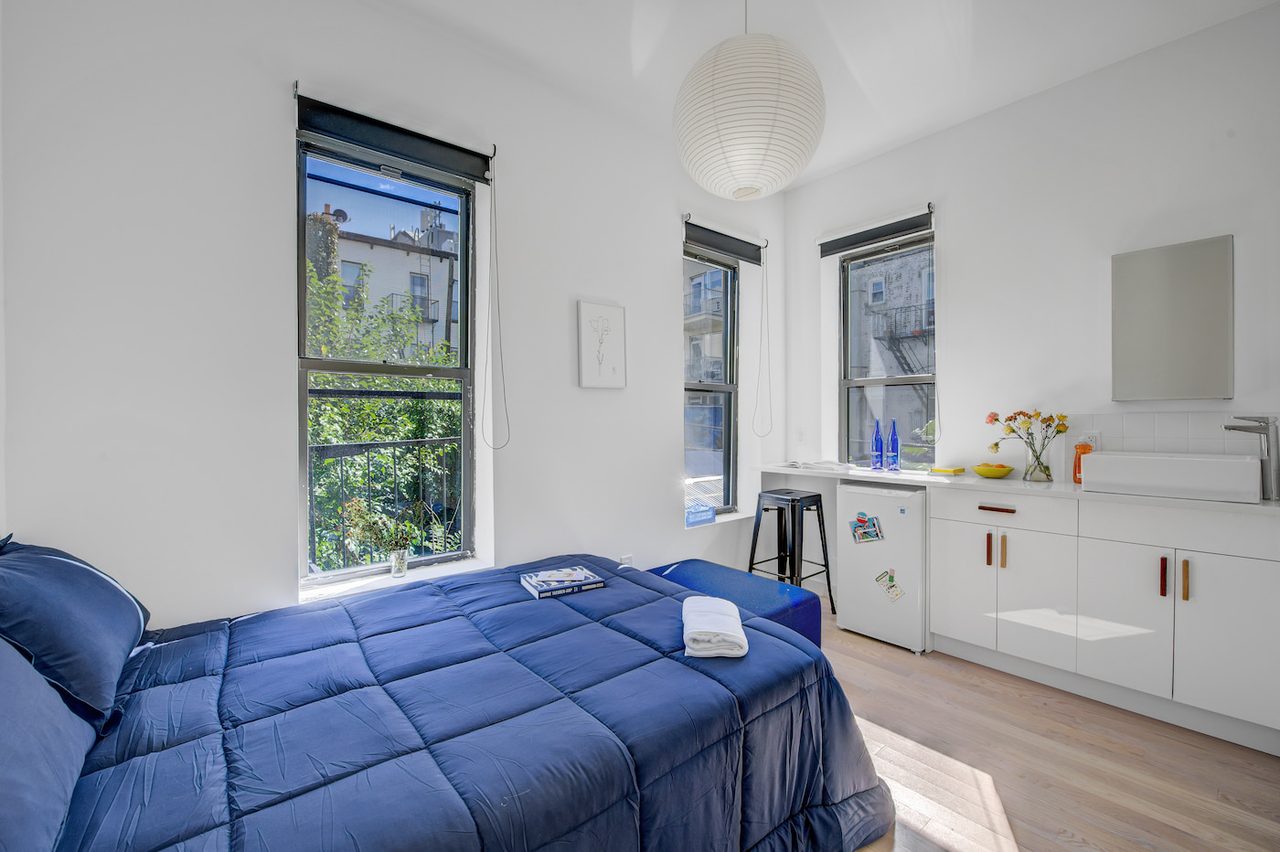 a room in Ocean Hill photo 2