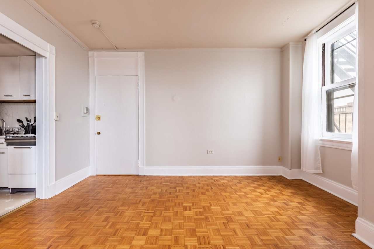 a room in Downtown photo 8