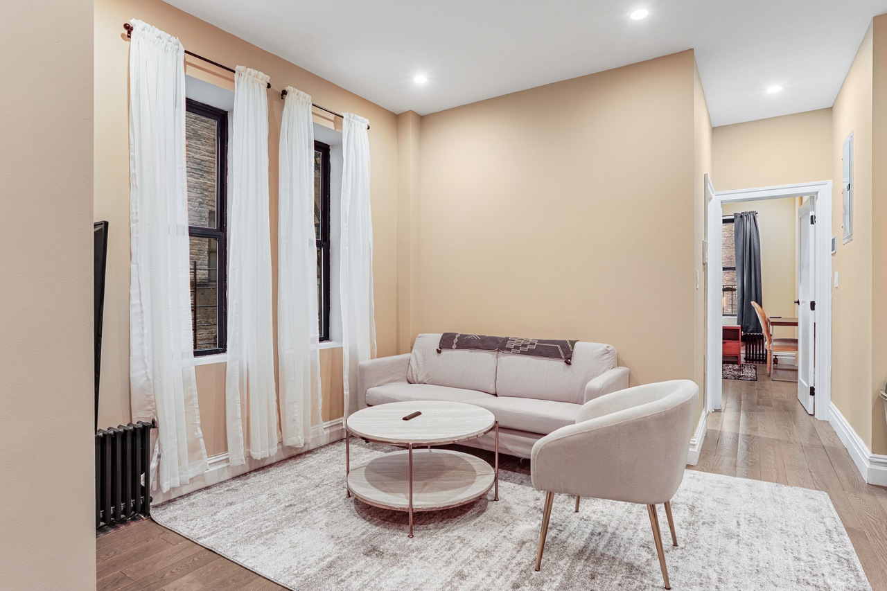 a room in East Harlem photo 3