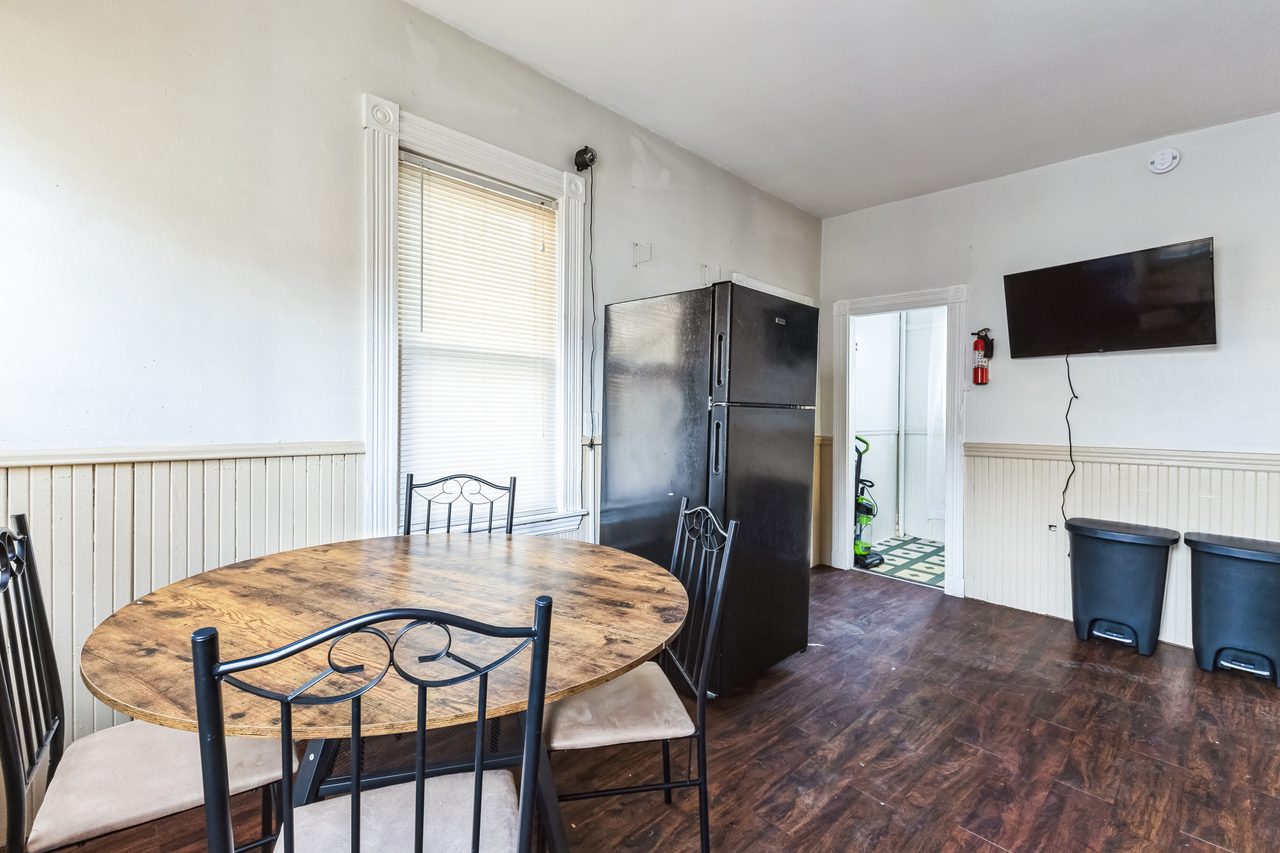 a room in Kendall Square photo 4