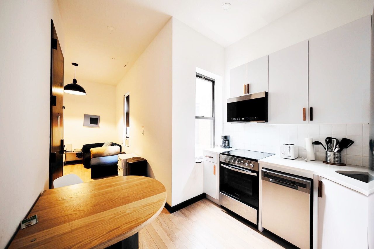 a room in Ridgewood photo 5