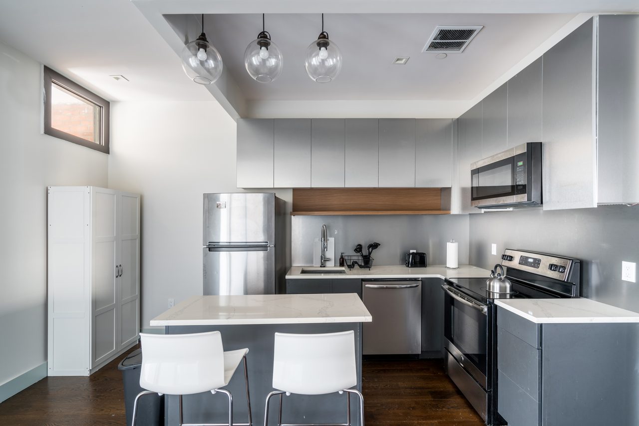 a room in Bedford-Stuyvesant photo 5