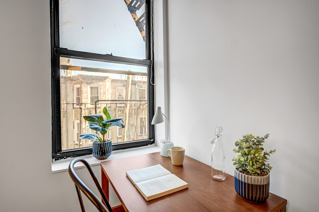 a room in Bedford-Stuyvesant photo 3