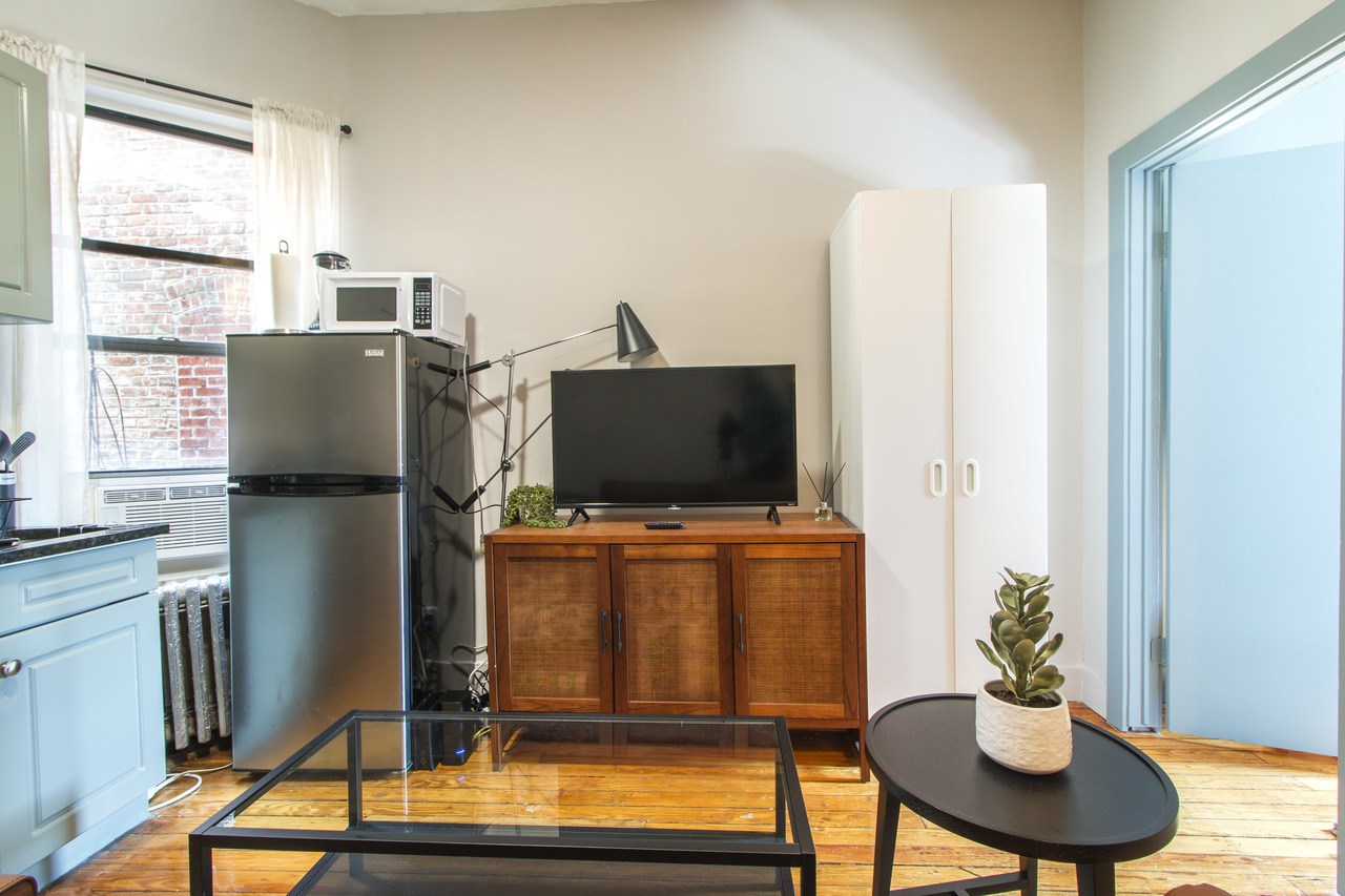 a room in East Village photo 5