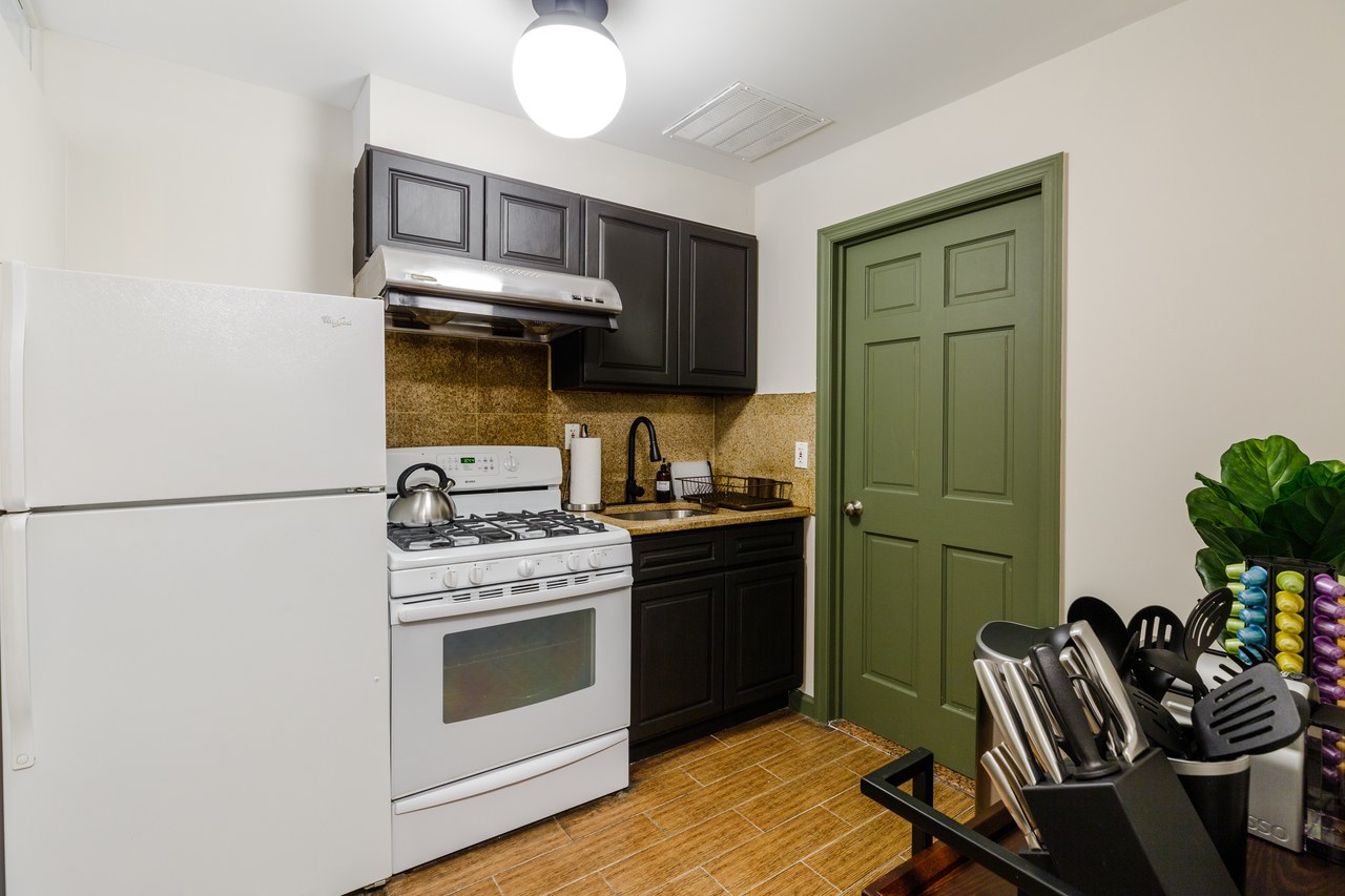 a room in Lower East Side photo 5