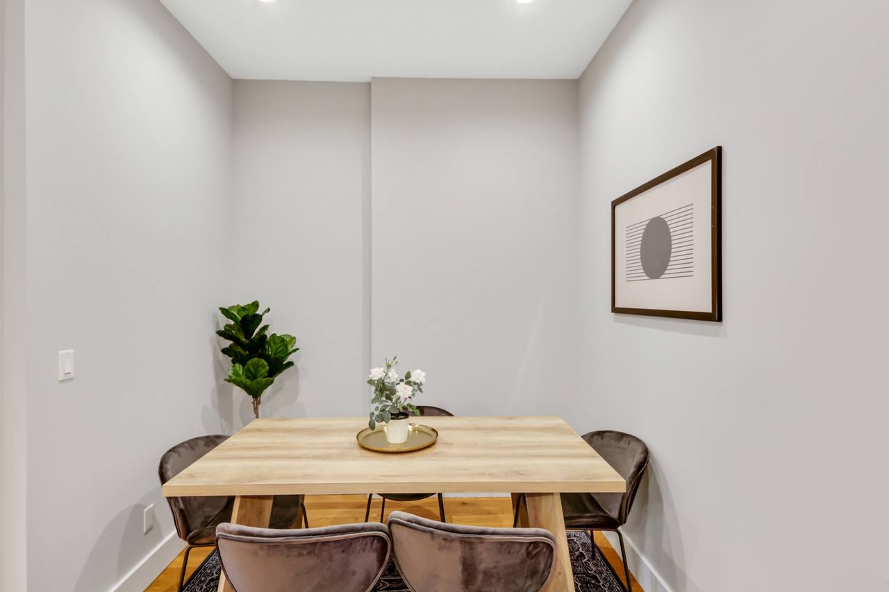 a room in Bedford-Stuyvesant photo 9