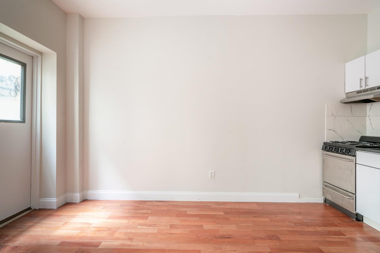 a room in East Village photo 5