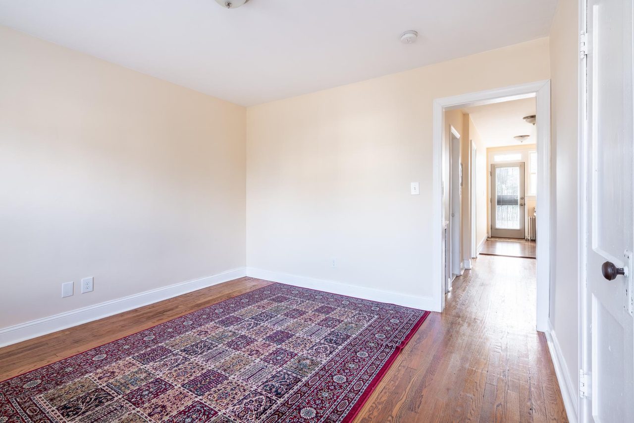 a room in Edgewood photo 6