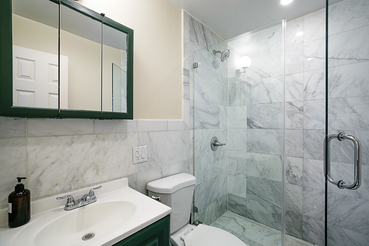 a room in Manhattan Valley photo 7