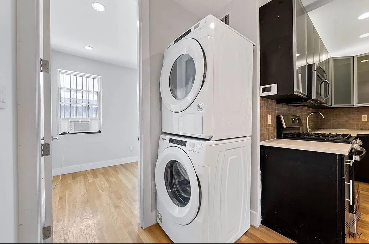 a room in Fort Greene photo 7