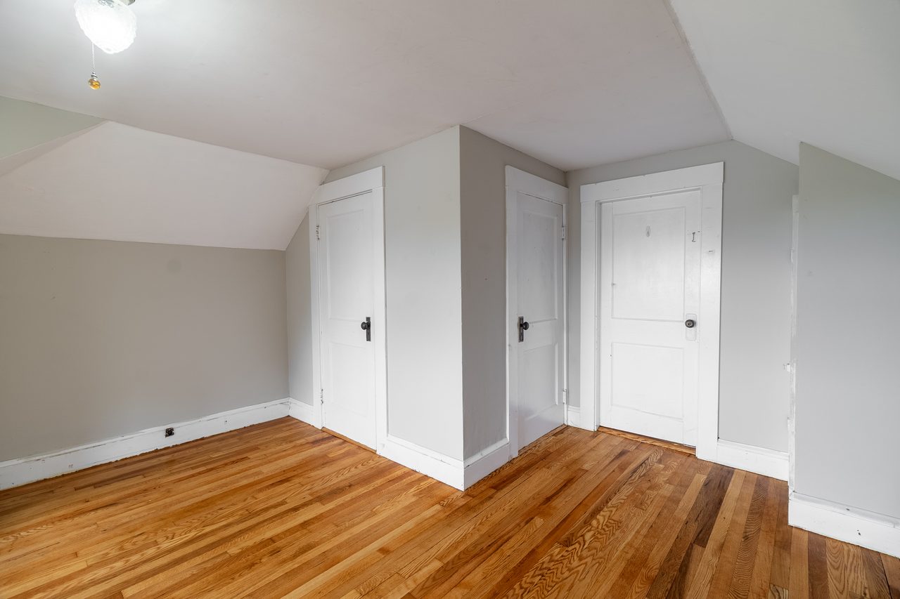 a room in Ten Hills photo 4